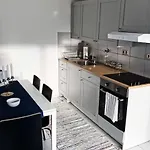 Charmante Gartenwohnung Mit Privatem Grossen Garten كولونيا
