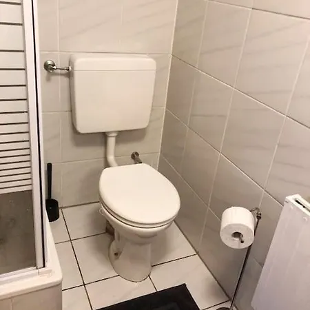 Apartment Charmante Gartenwohnung Mit Privatem Grossen Garten