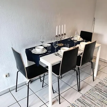 Charmante Gartenwohnung Mit Privatem Grossen Garten Apartment Cologne