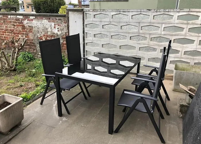 Charmante Gartenwohnung Mit Privatem Grossen Garten * Colonia