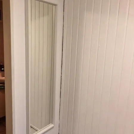 Charmante Gartenwohnung Mit Privatem Grossen Garten * Köln