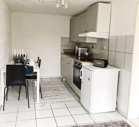 Charmante Gartenwohnung Mit Privatem Grossen Garten Apartamento Colónia