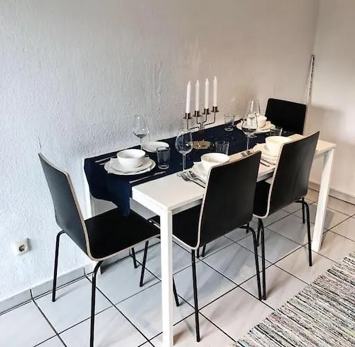 Charmante Gartenwohnung Mit Privatem Grossen Garten Apartamento Colónia